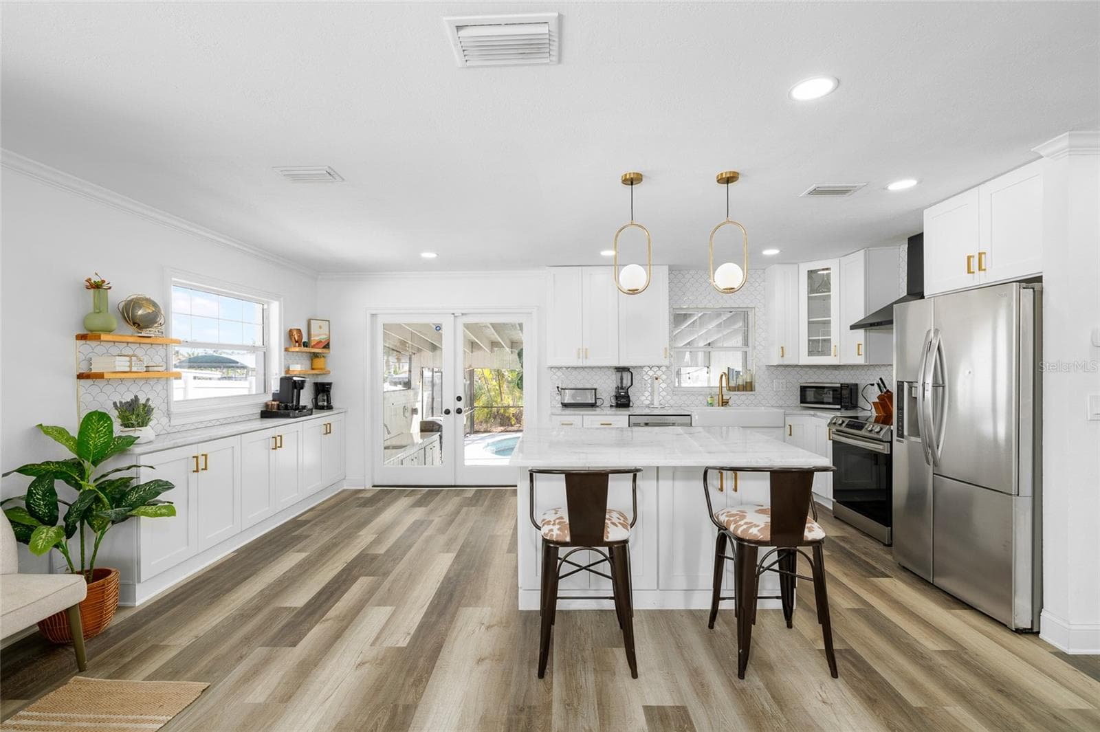 10716 Donbrese Ave photo 4