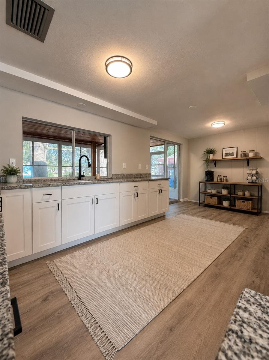 3507 Landale Dr photo 2