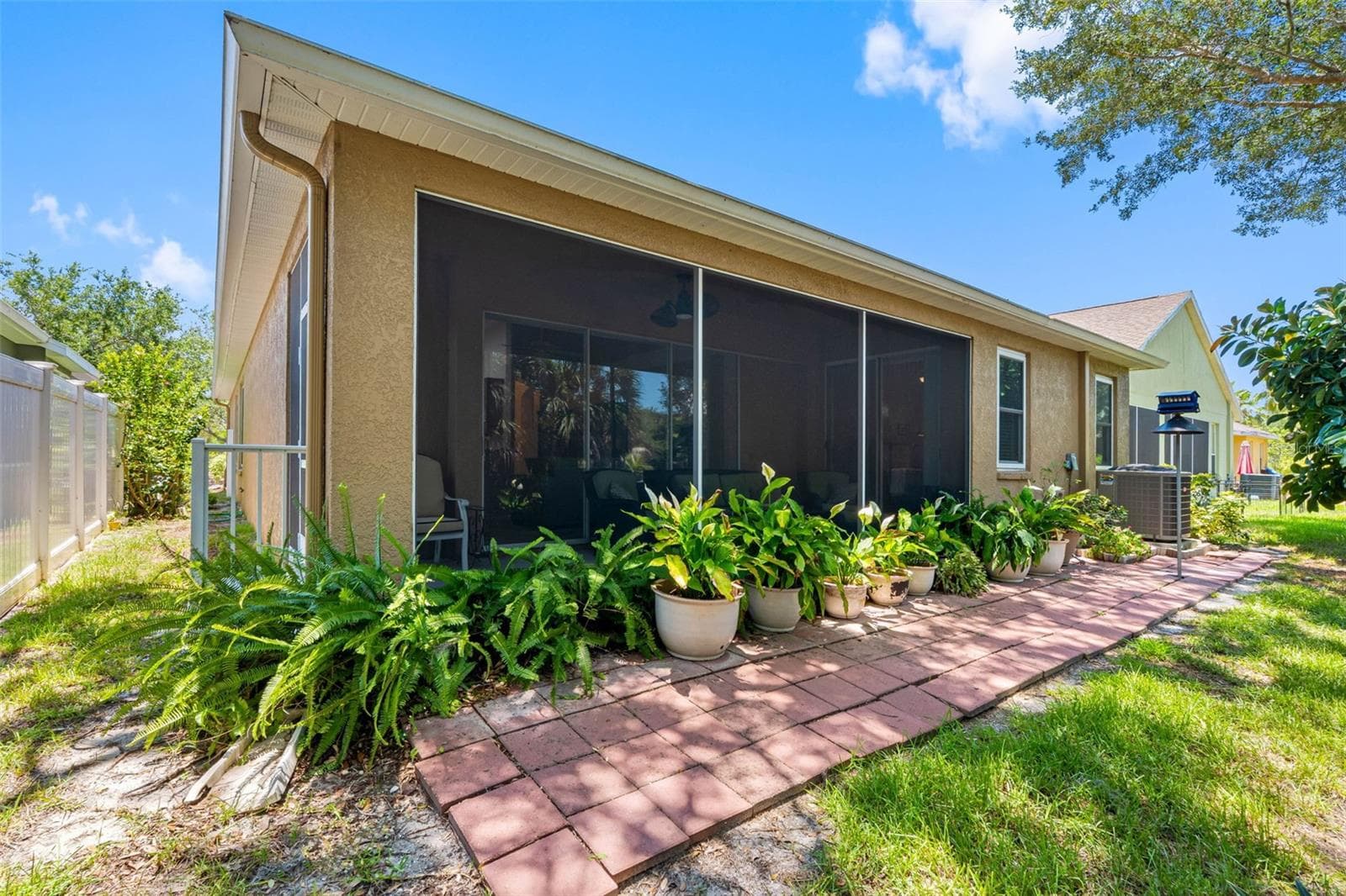 5335 Clover Mist Dr photo 3