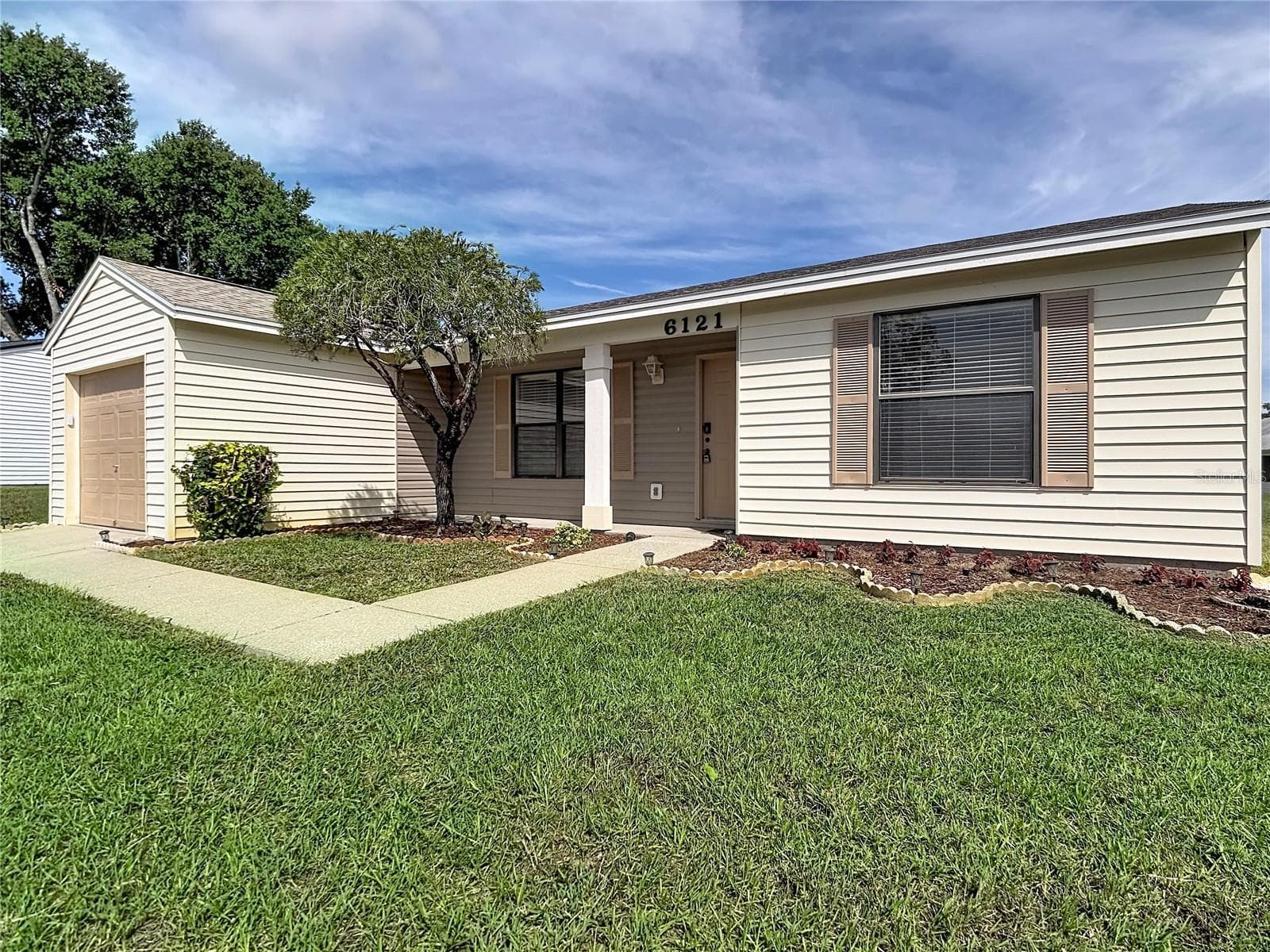 6121 Kittiwake Dr photo 3