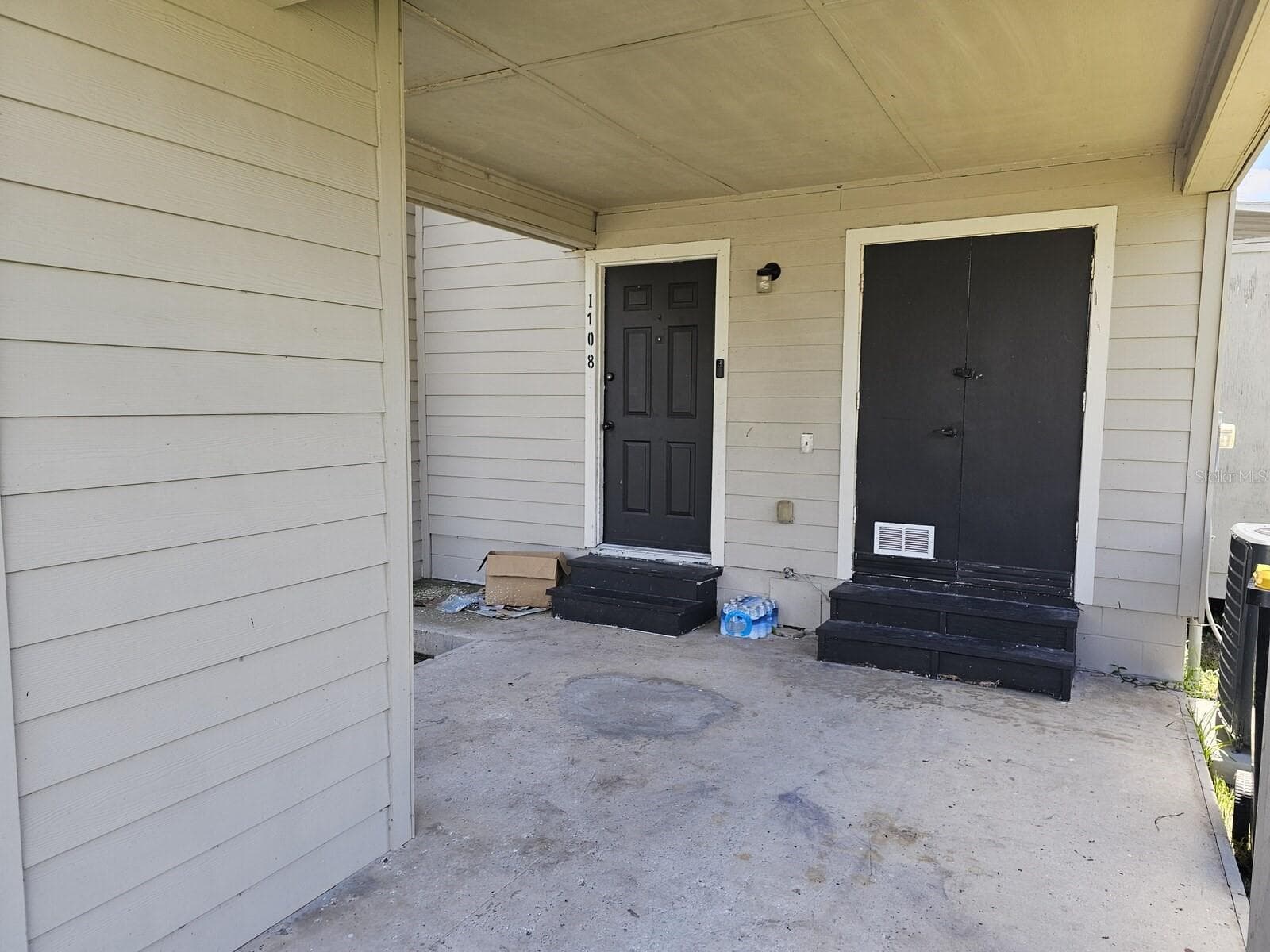 1108 Country Club Ln photo 2