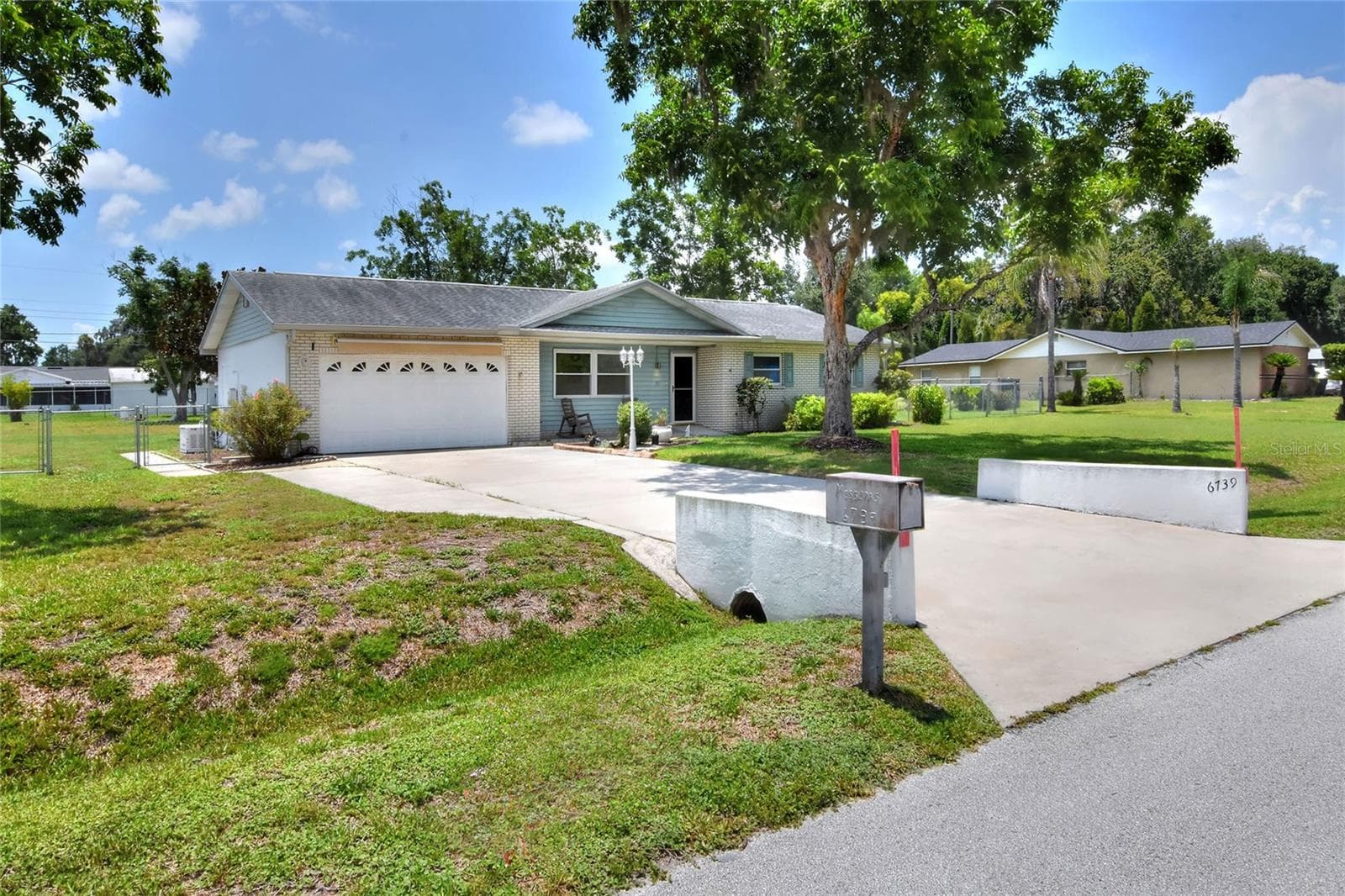 6739 Farris Dr photo 3
