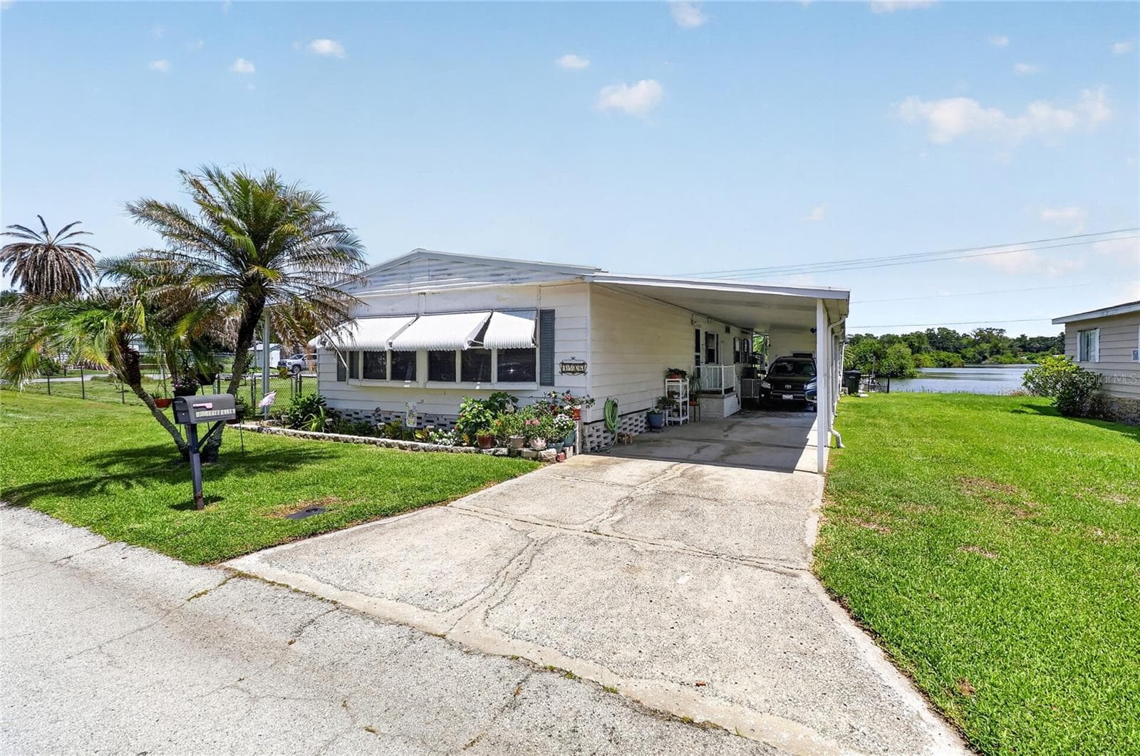 3586 Lazy Lake Dr N photo 3