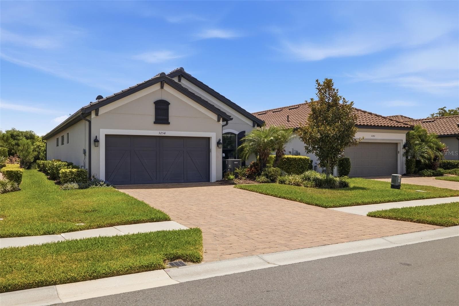 3254 Francoa Dr photo 2
