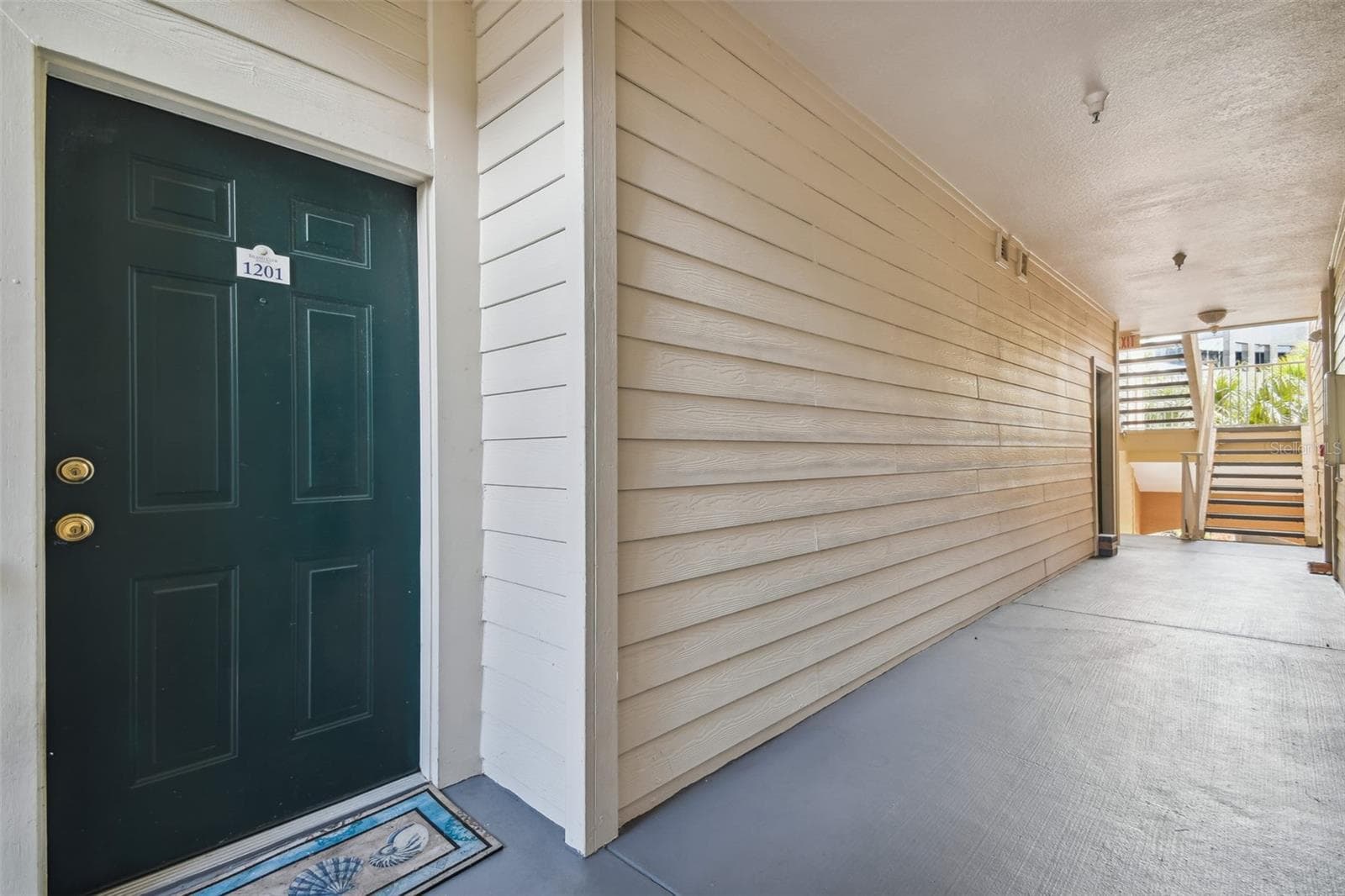 1201 Bay Club Cir photo 5