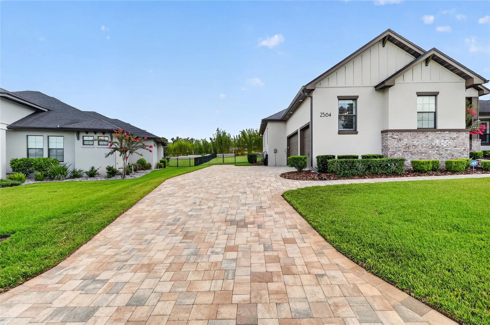 2564 Delphi Woods Cir photo 5