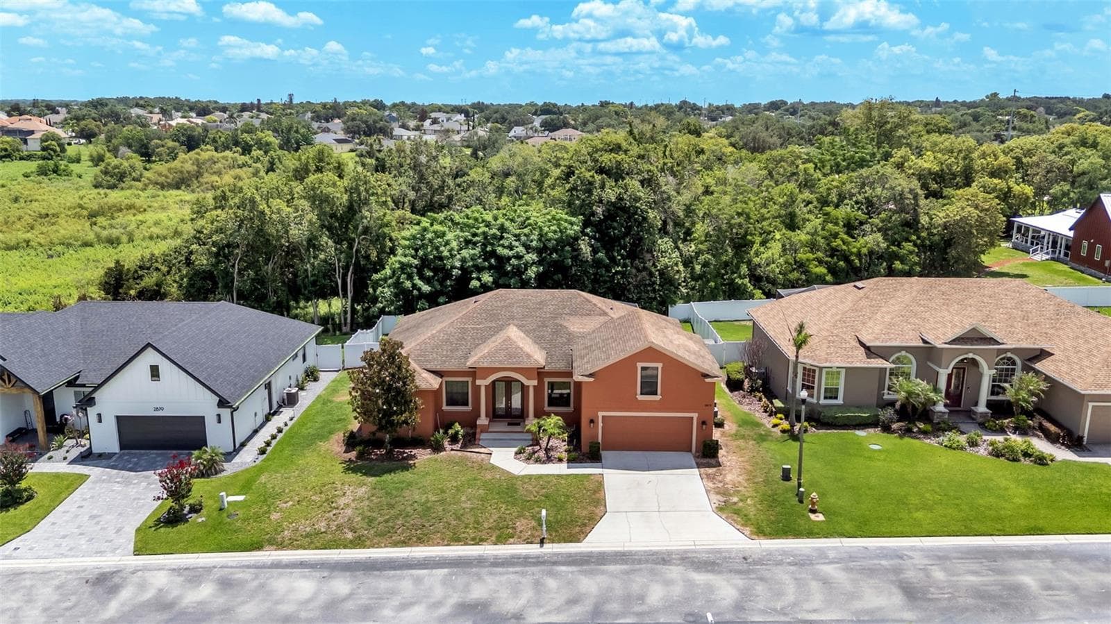 2873 Kinsley Dr photo 3
