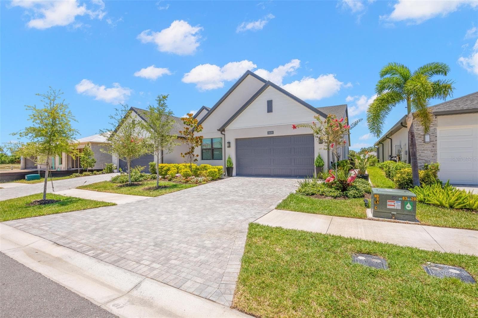 5828 Windbreak CT photo 3