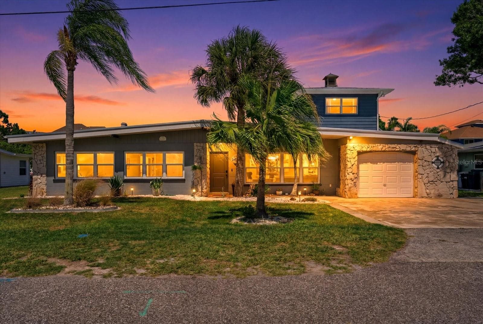 512 Palm Ave photo 5