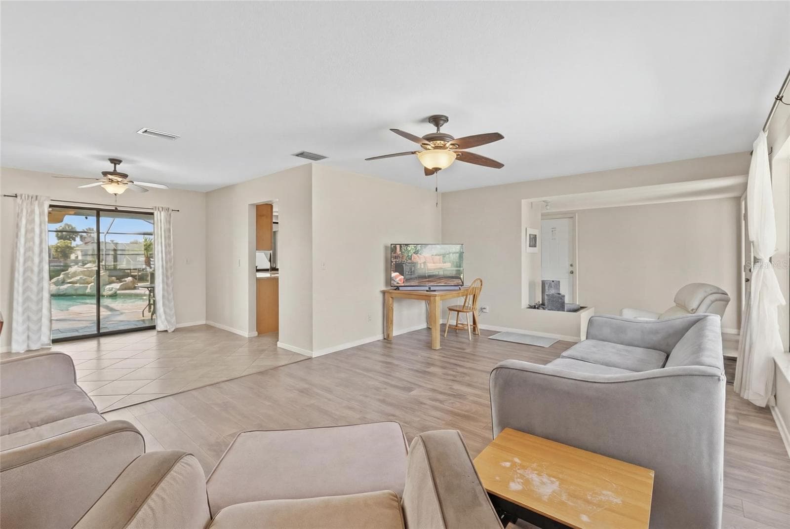 921 Birdie Way photo 4
