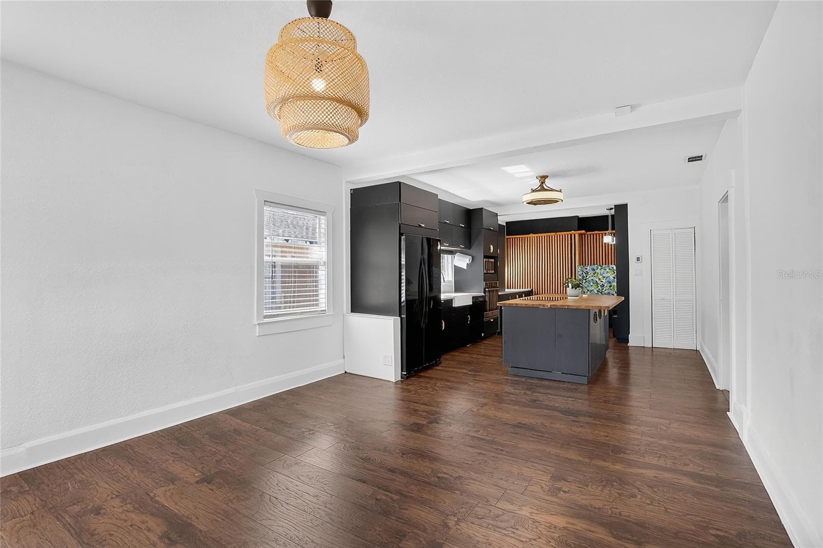 212 W Genesee St photo 5