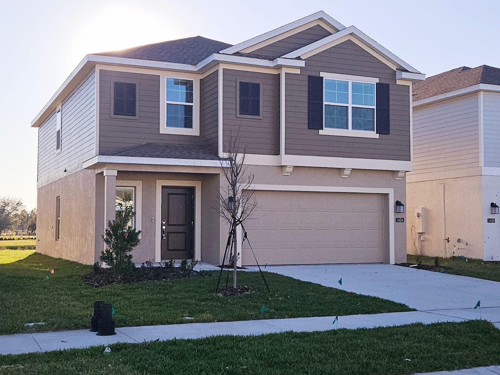 1454 Austin St photo 2
