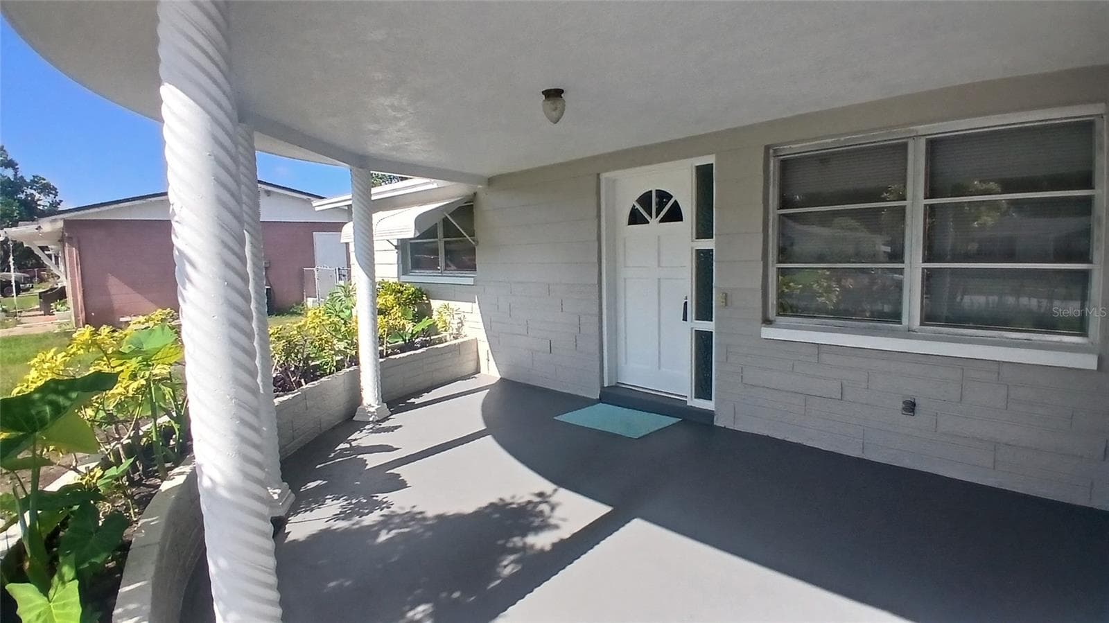2109 Shannon Dr photo 3