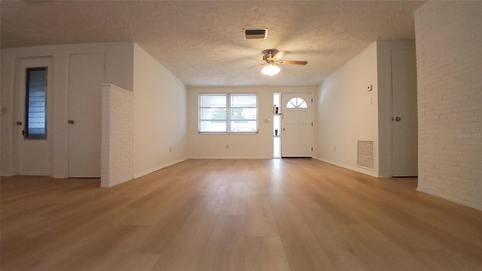2109 Shannon Dr photo 4
