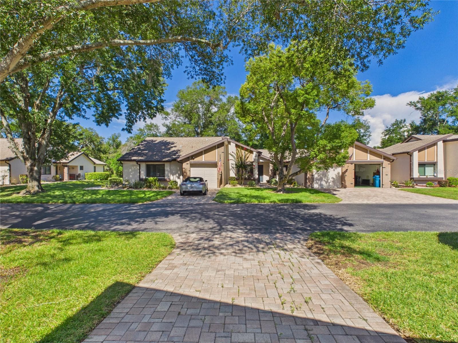 7511 Heather Walk Dr photo 2