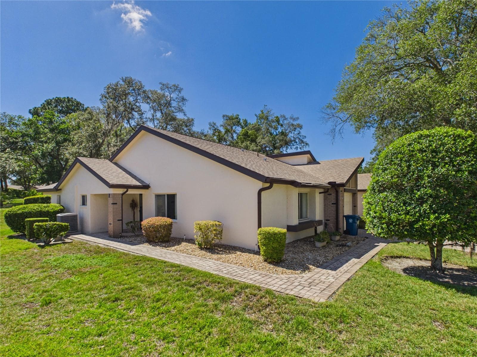 7511 Heather Walk Dr photo 3