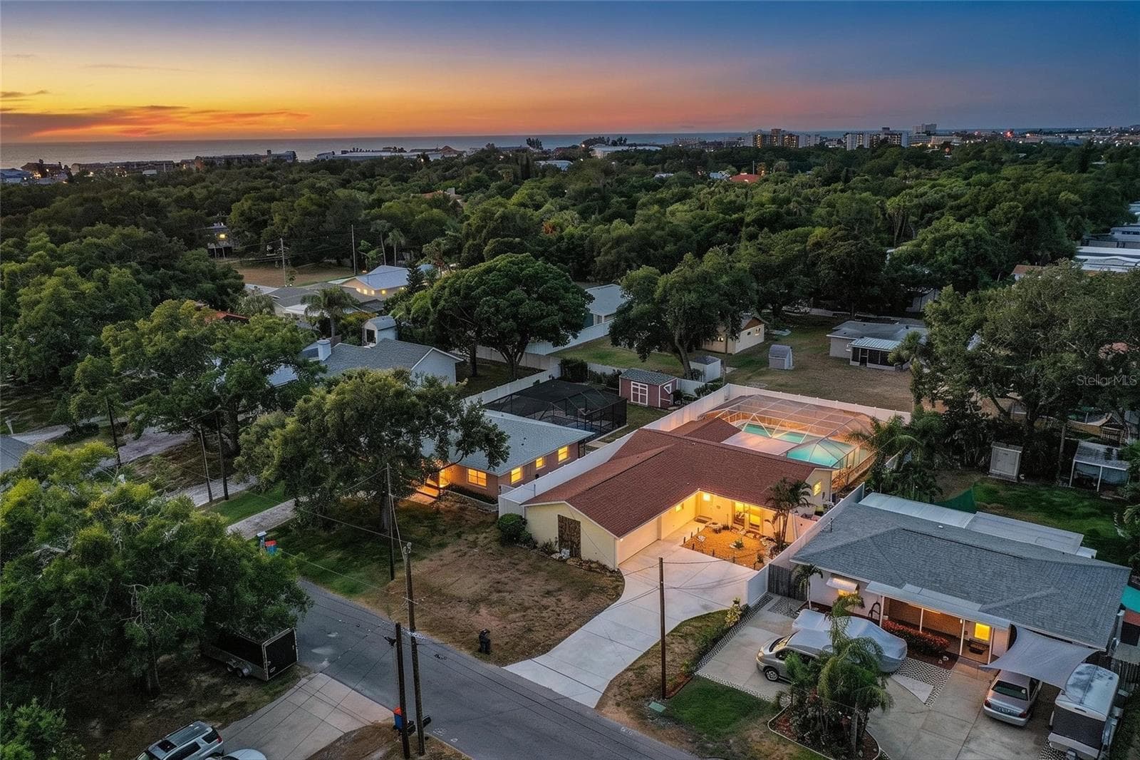 14803 Sunset Dr photo 2