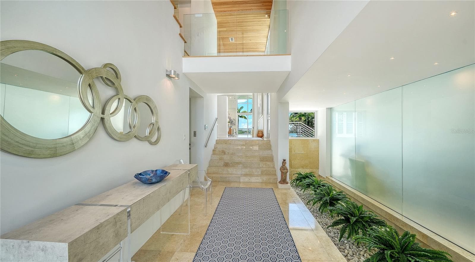 246 Morningside Dr photo 4