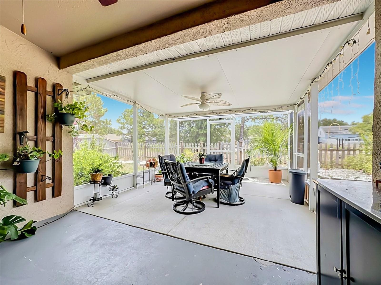 6630 Cambridge Park Dr photo 2