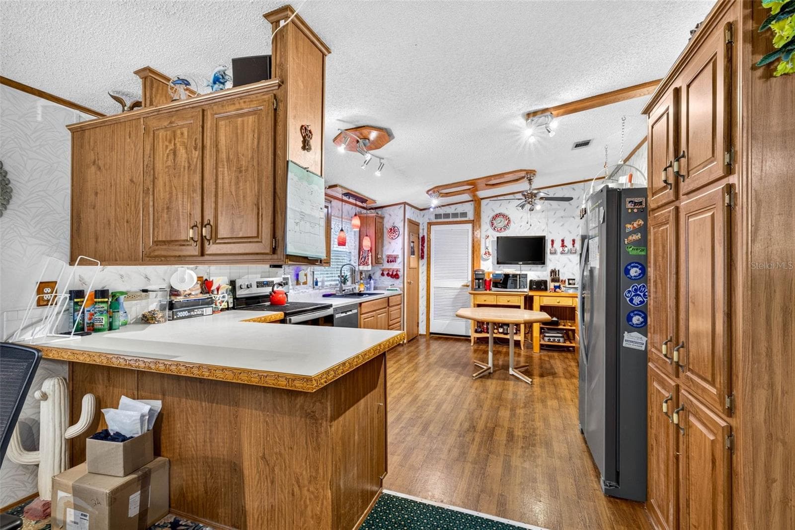 16435 Sweetwater Rd photo 4
