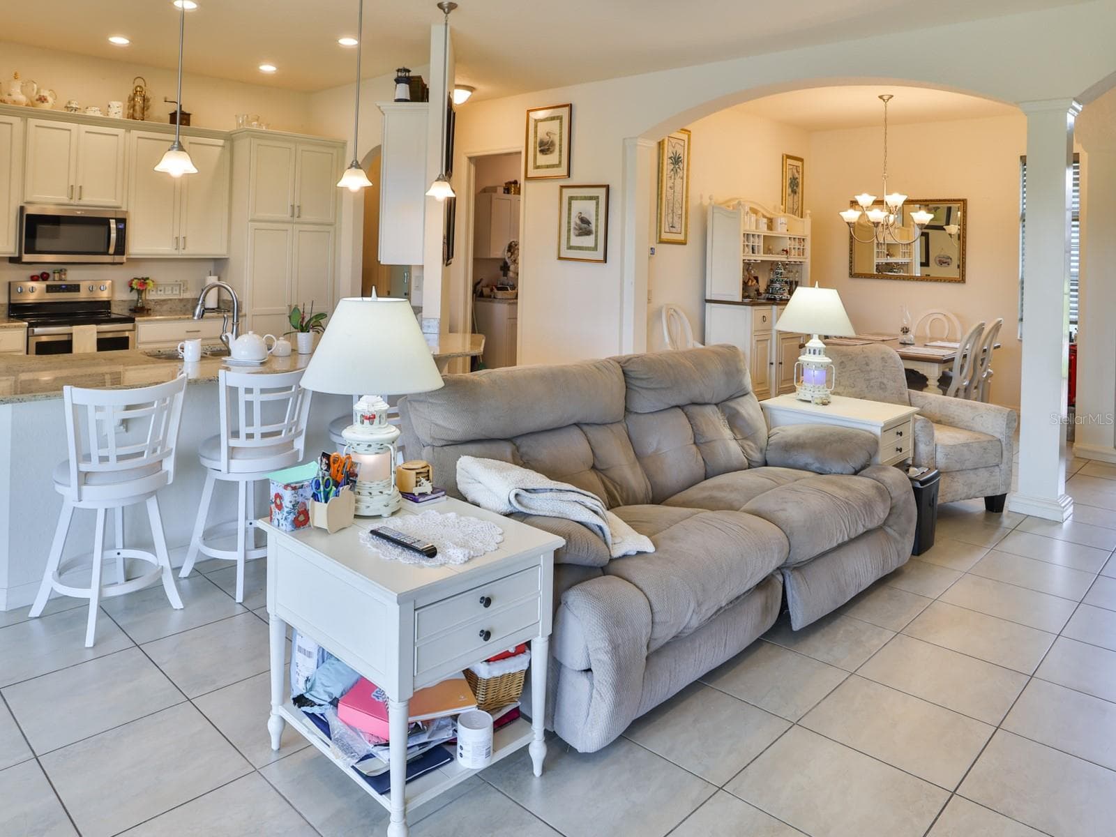 1061 Sawgrass Dr photo 4
