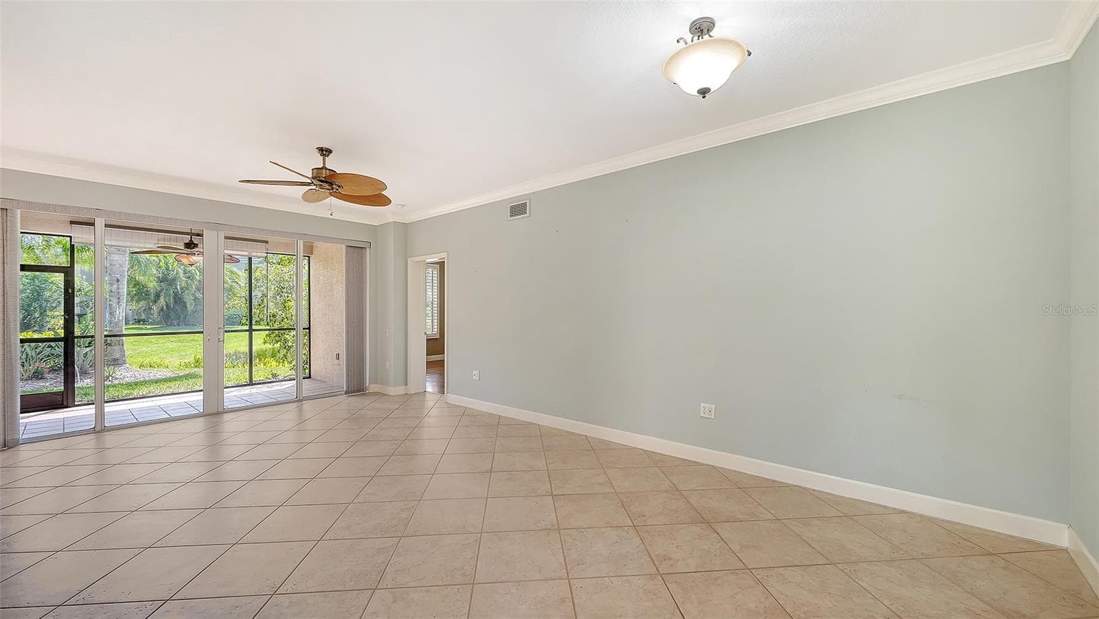 5211 Parisienne Pl #101B27 photo 5