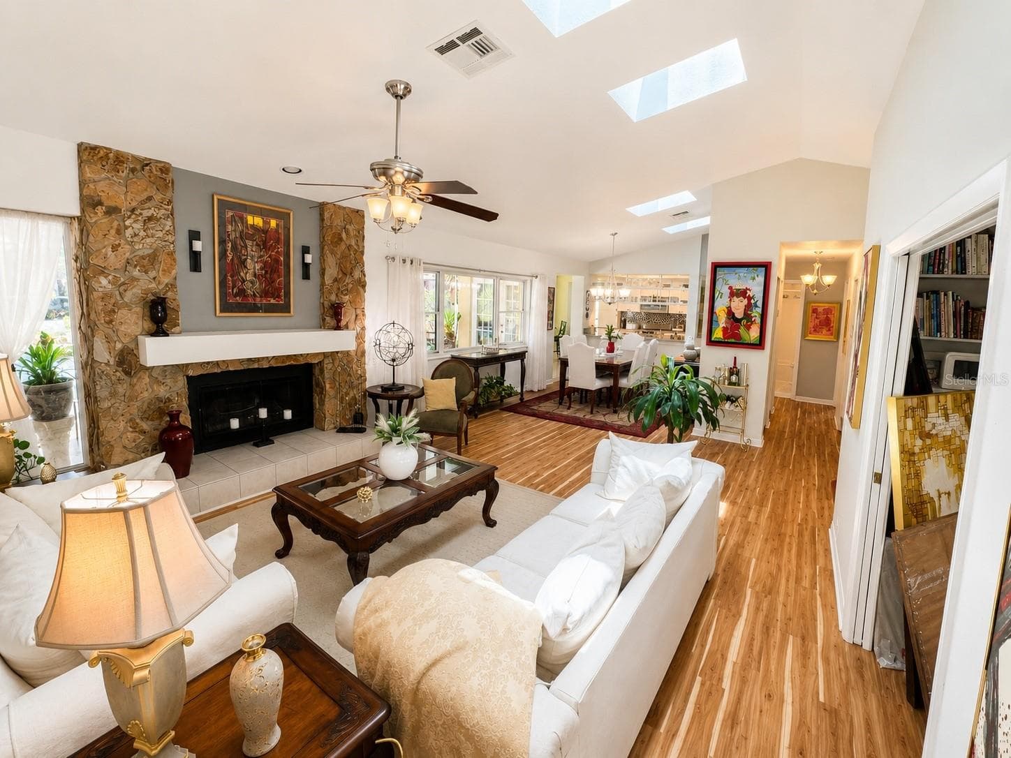 9801 Didrikson Dr photo 4