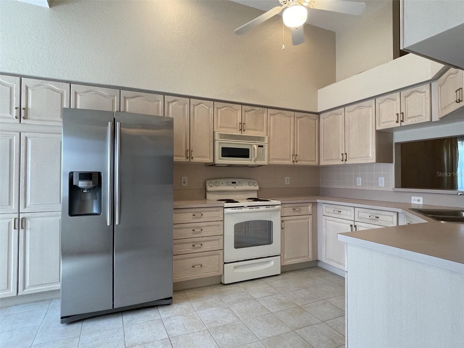 2784 Alexander Dr photo 5