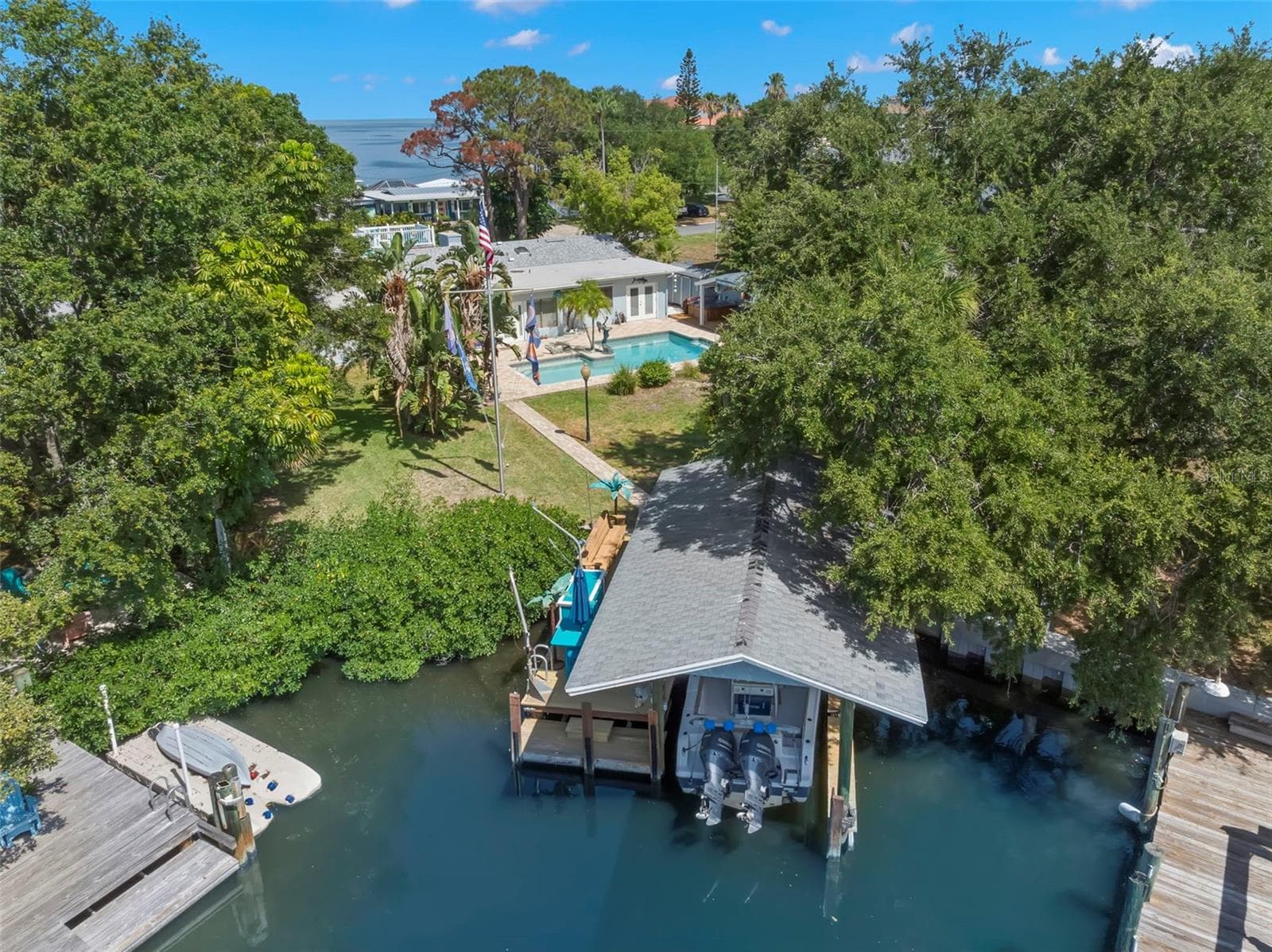 121 Carlyle Dr photo 4