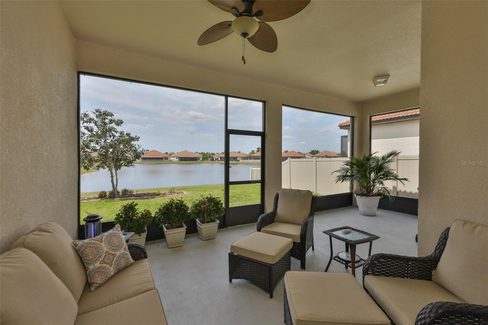 16955 Scuba Crest St photo 3