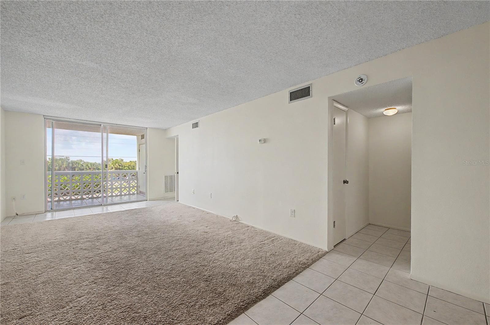 9 Forbes Pl #205 photo 3