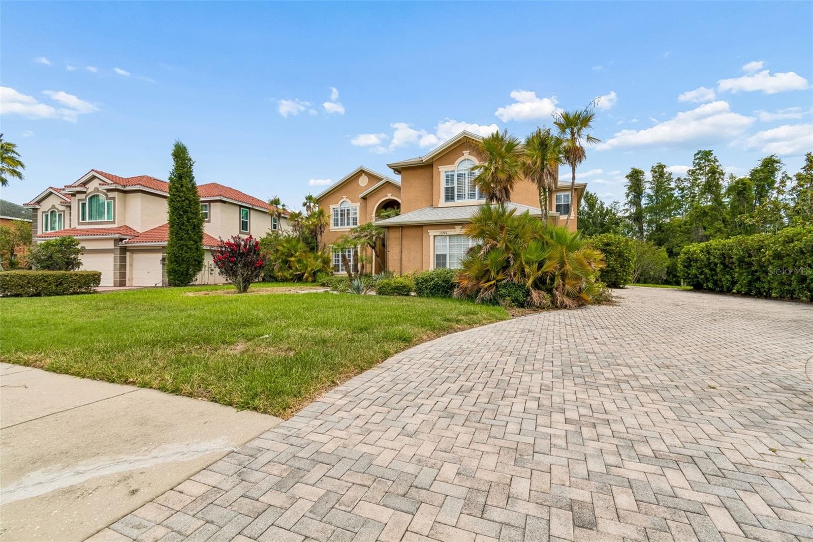 10746 Cory Lake Dr photo 3