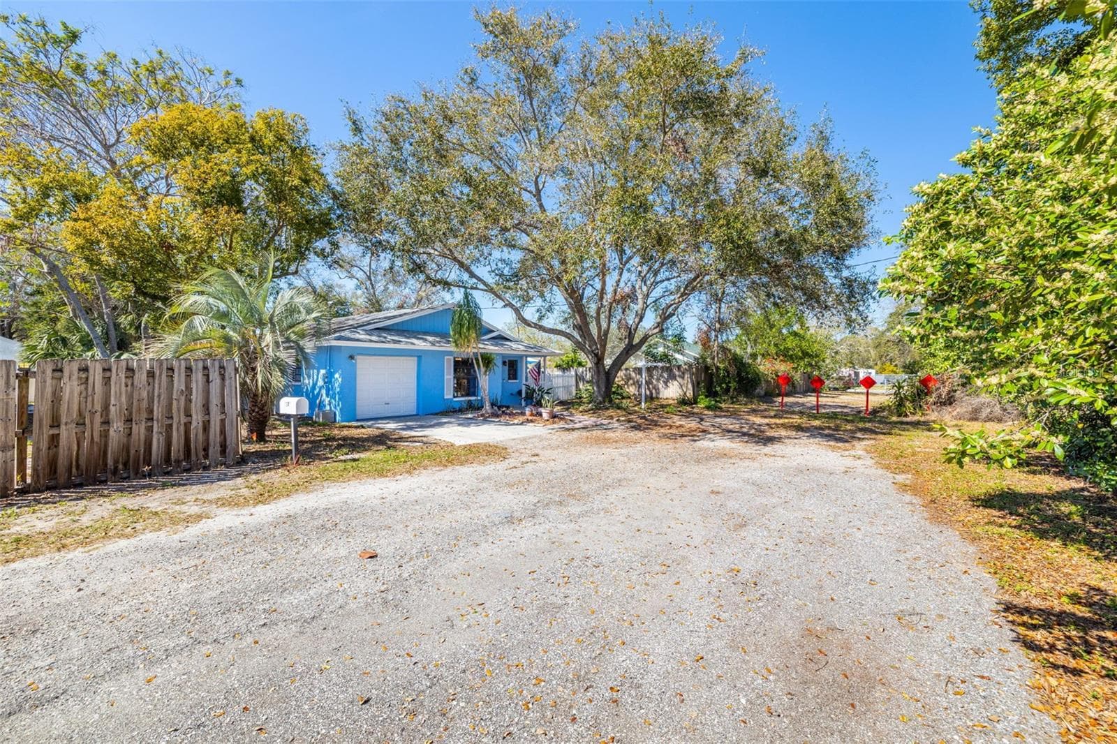 1335 15th St photo 3