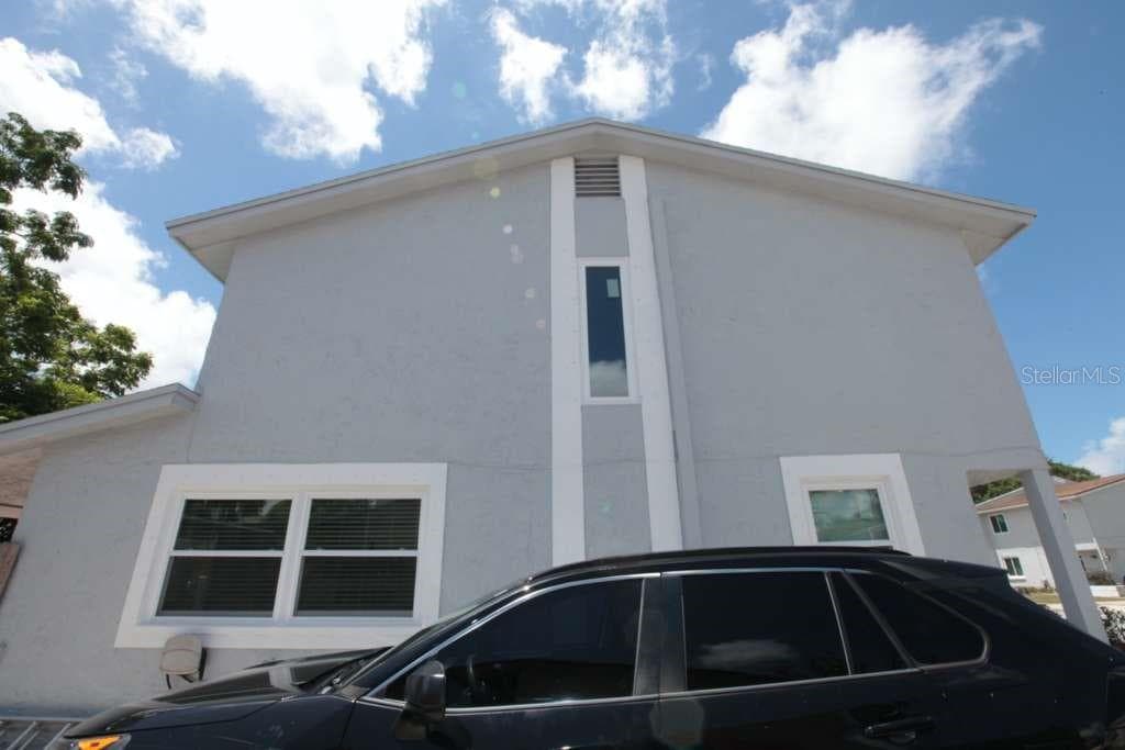 2073 San Sebastian Way N photo 3
