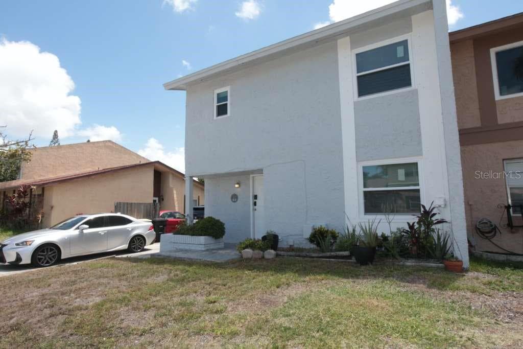 2073 San Sebastian Way N photo 4