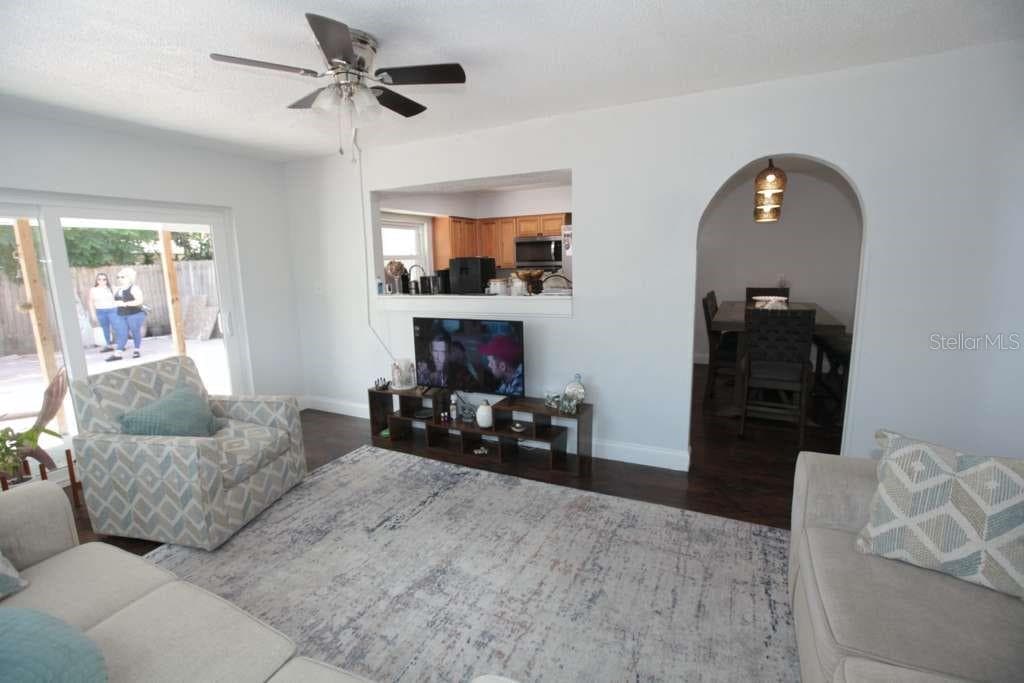 2073 San Sebastian Way N photo 5