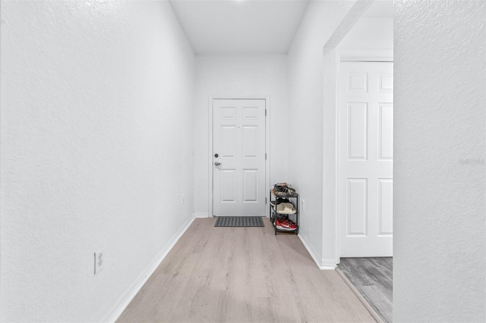 2037 Charleston Ln photo 5