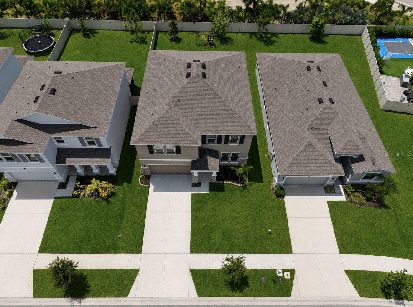 172 Mangrove Manor Dr photo 2