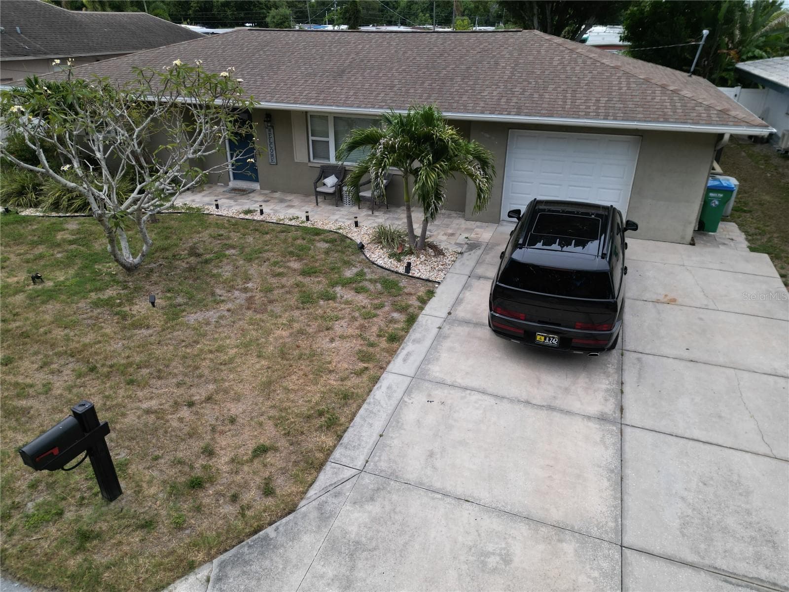 10541 86th Ave photo 4