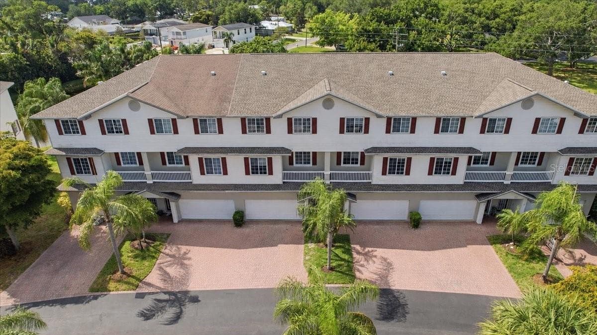 3305 10th Ln W photo 3