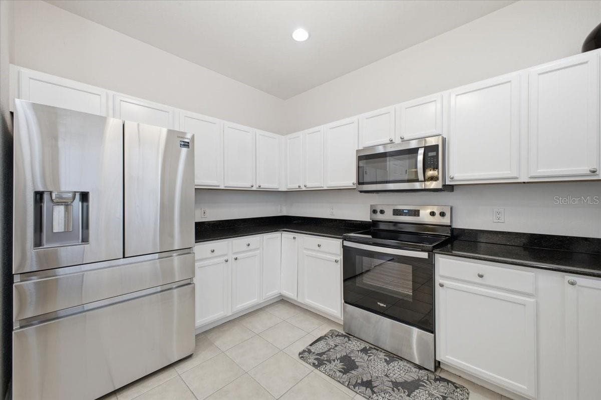 3305 10th Ln W photo 5