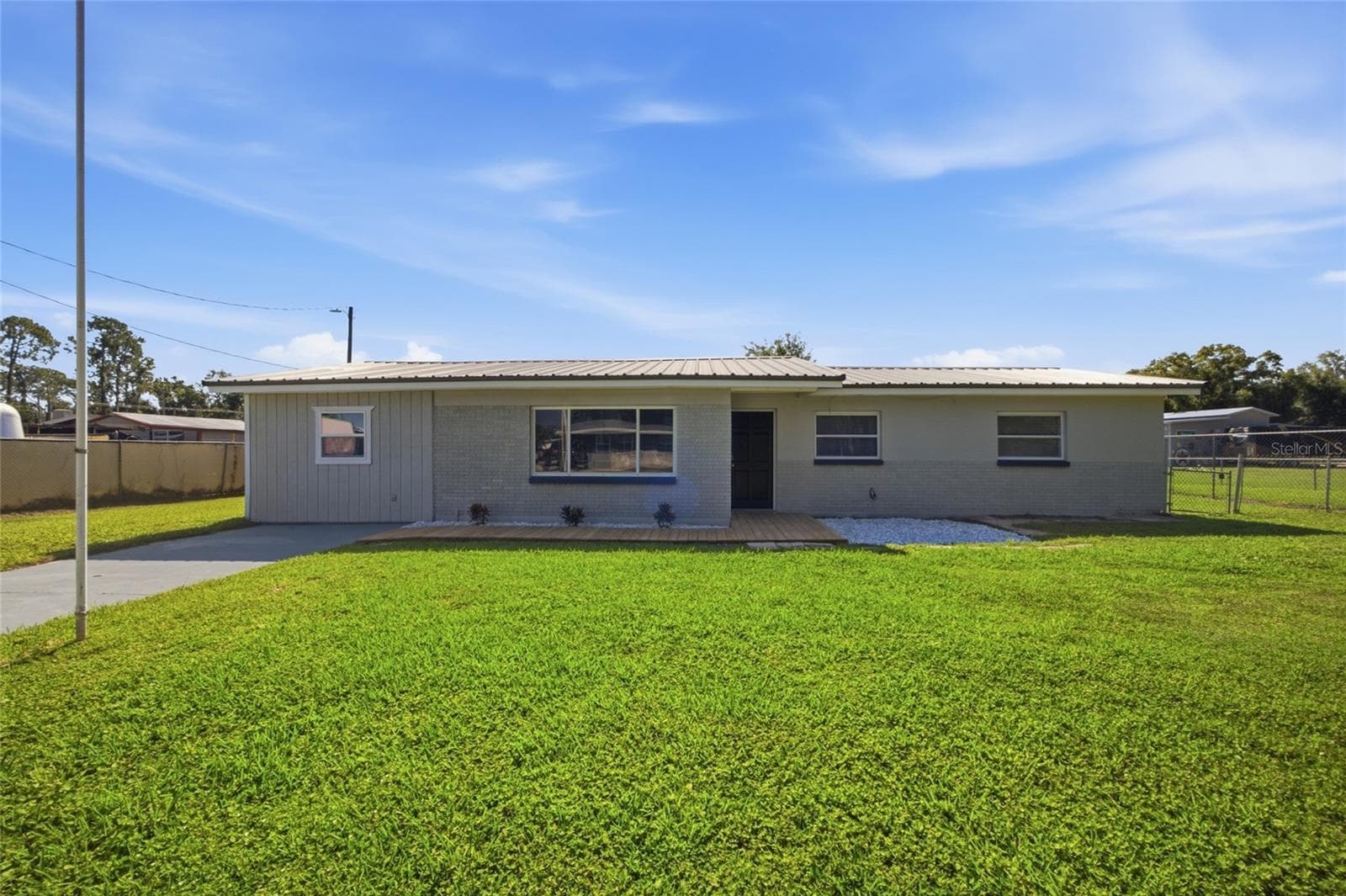 3502 Liles Ln photo 2