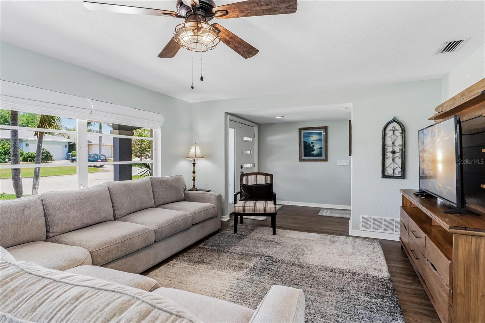 14570 Tanglewood Dr photo 3