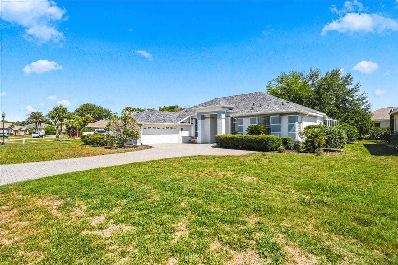 8402 Maybelle Dr photo 4