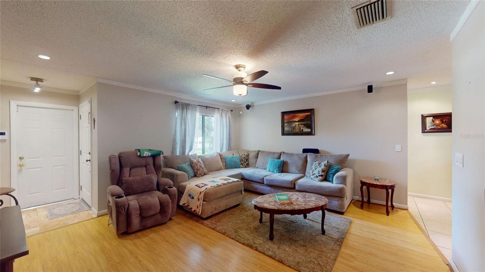 6960 Pinecrest Ln N photo 4