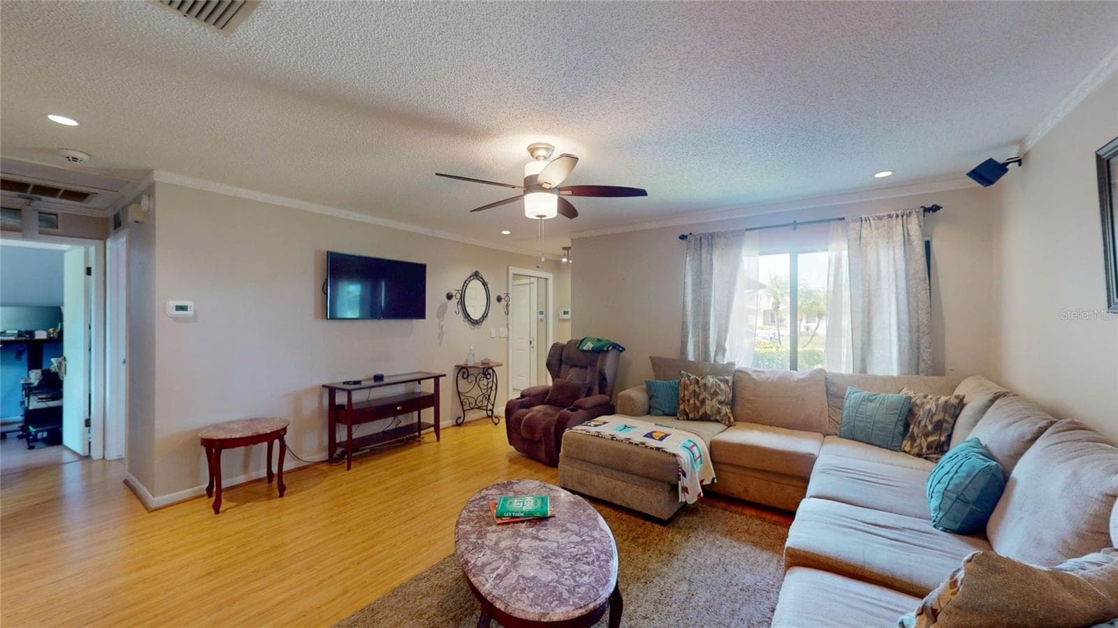 6960 Pinecrest Ln N photo 5