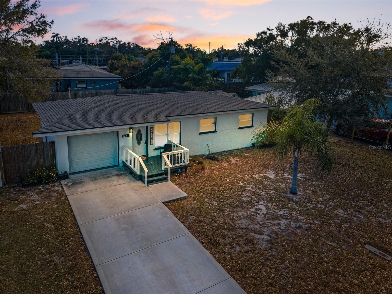 1231 Little John Ln photo 3