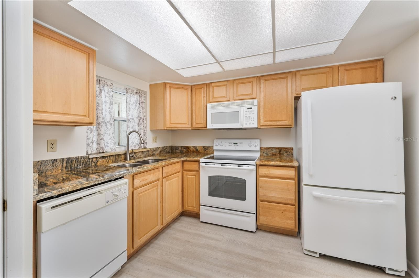616 Cottage Ln #616 photo 5