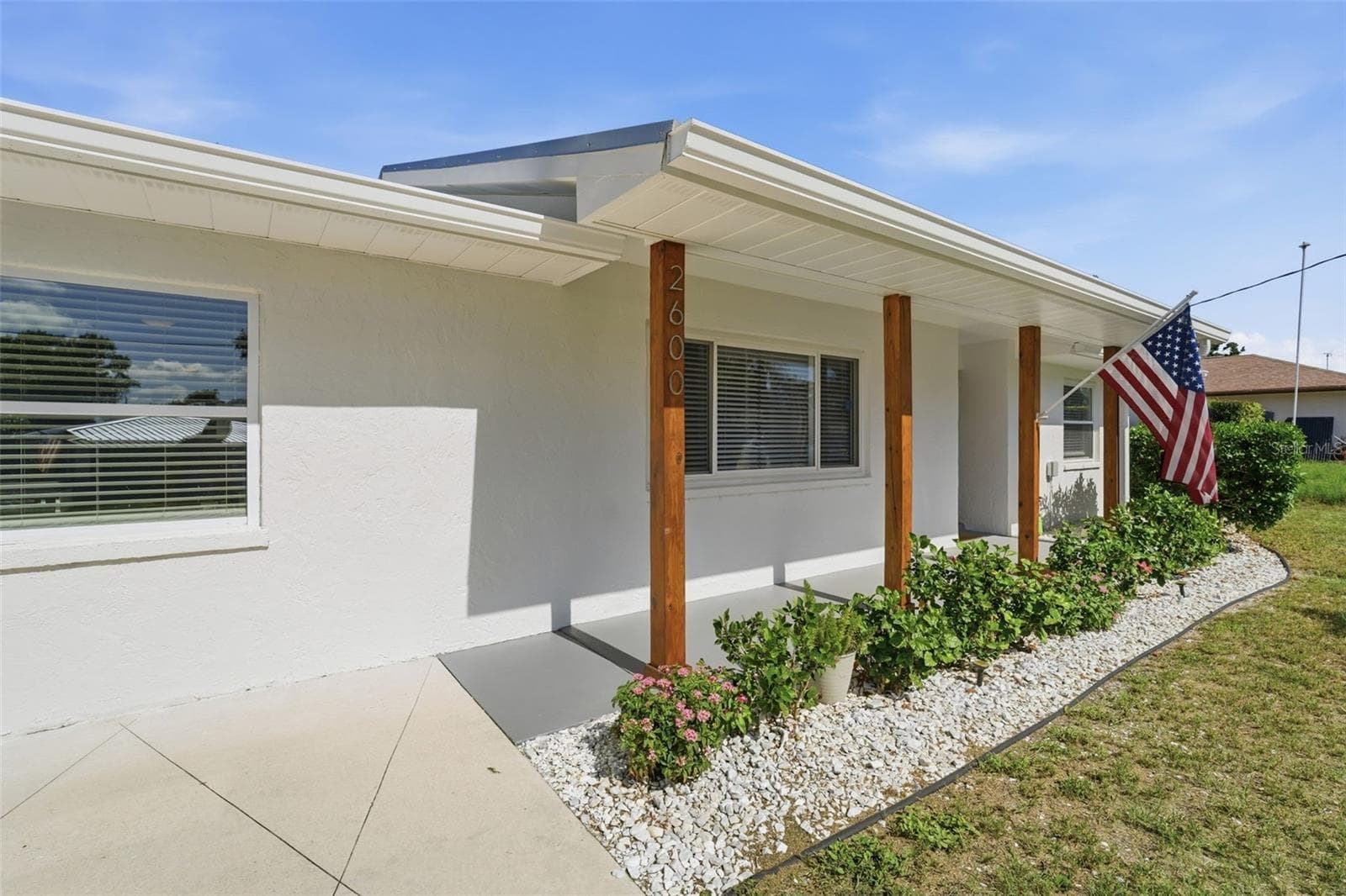 2600 Cambridge Dr photo 4