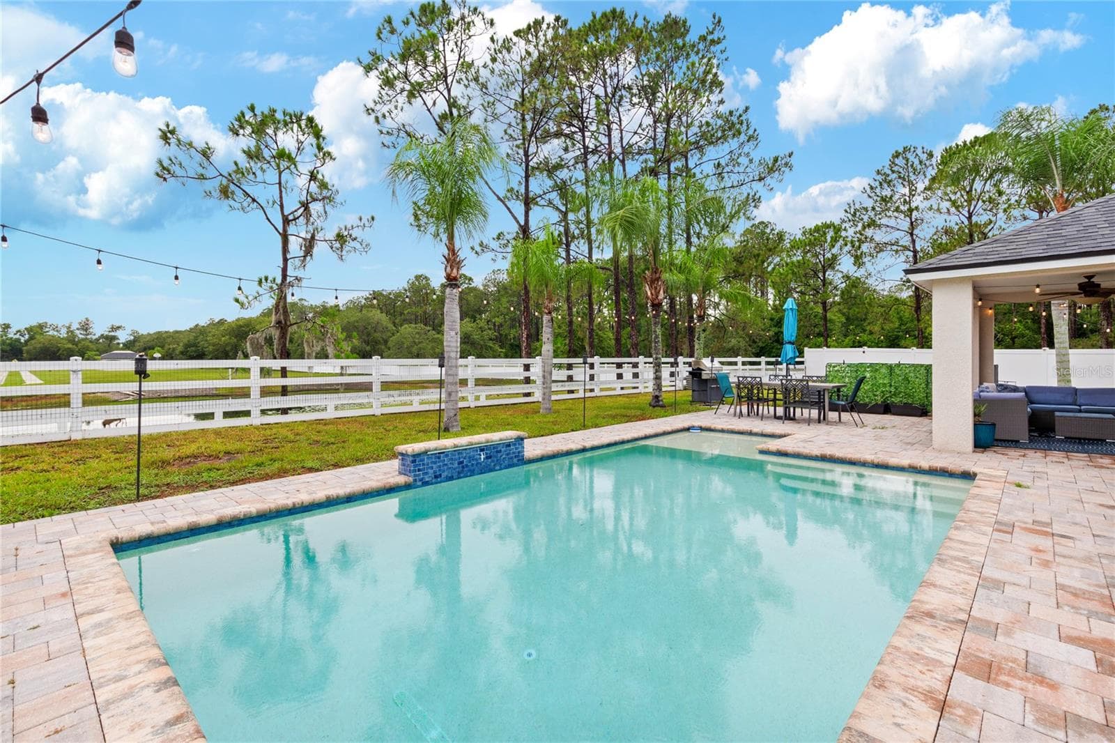 20744 Orchardtown Dr photo 4
